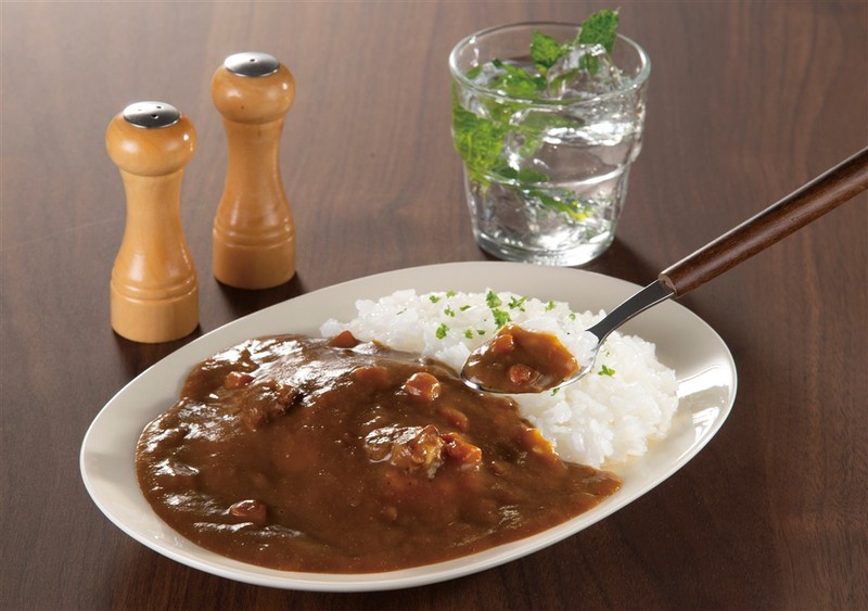 至福の逸品 チキンブイヨンで煮込んだ本格カレー1食※軽減税率対象商品