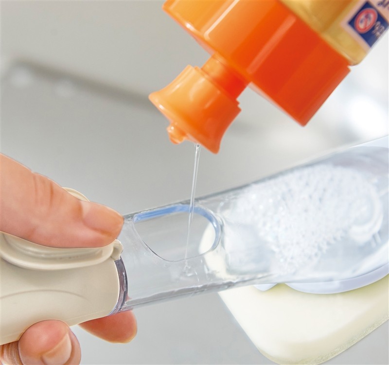 洗剤が出るキッチンお掃除スポンジ&ブラシ